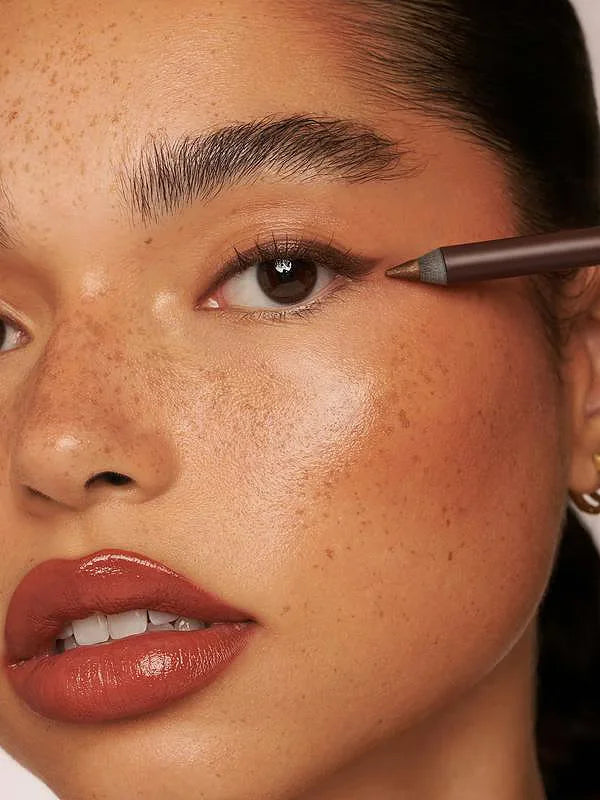 Long-Lasting Eyeliner Pencil