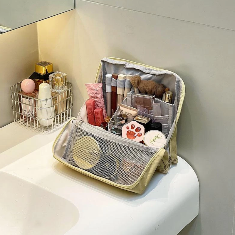 Ultimate Travel Make-Up Bag