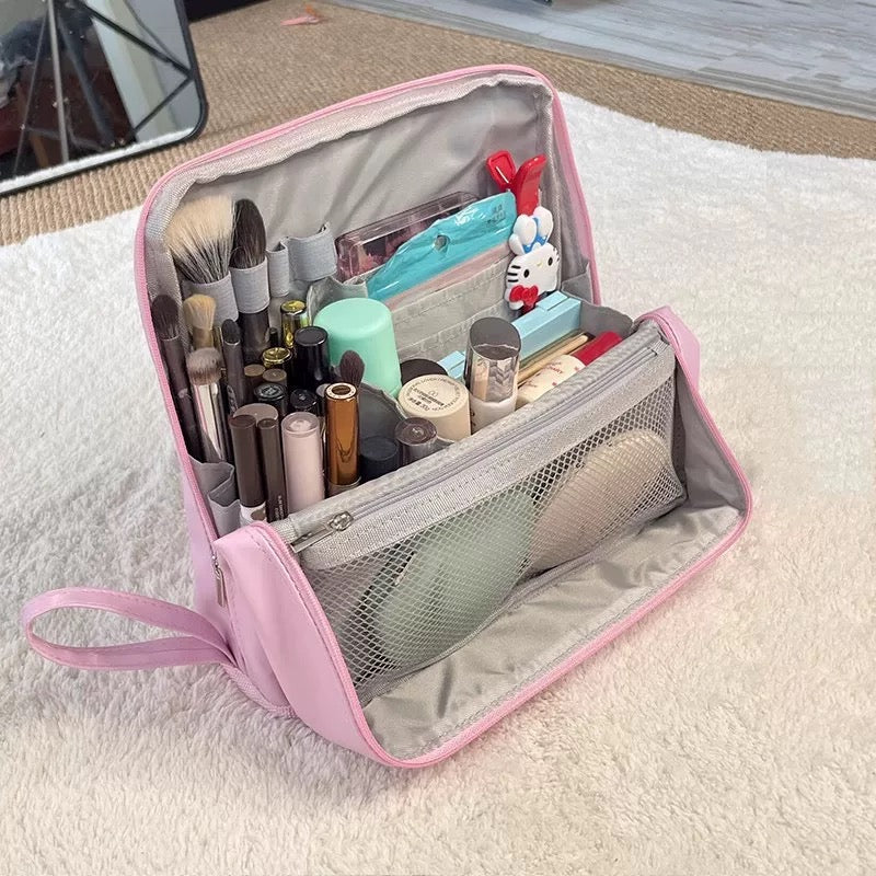 Ultimate Travel Make-Up Bag